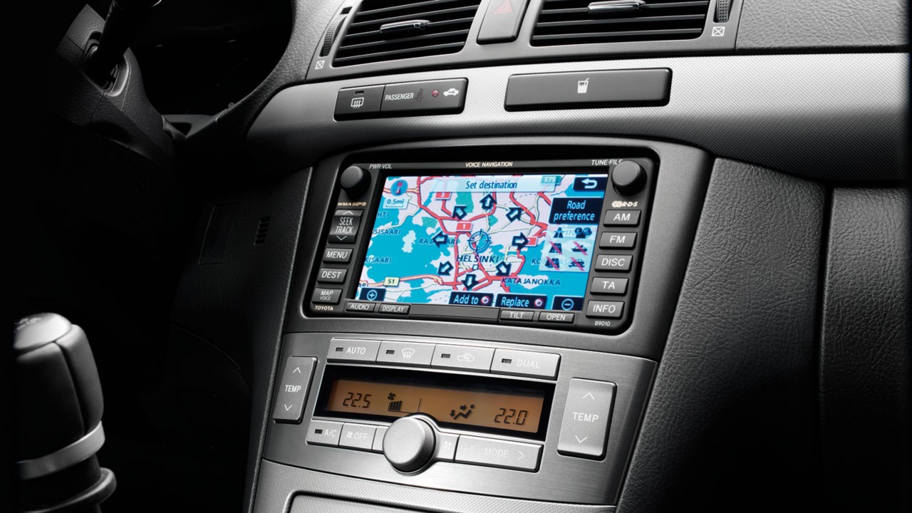 Sistema multimedia Toyota Avensis