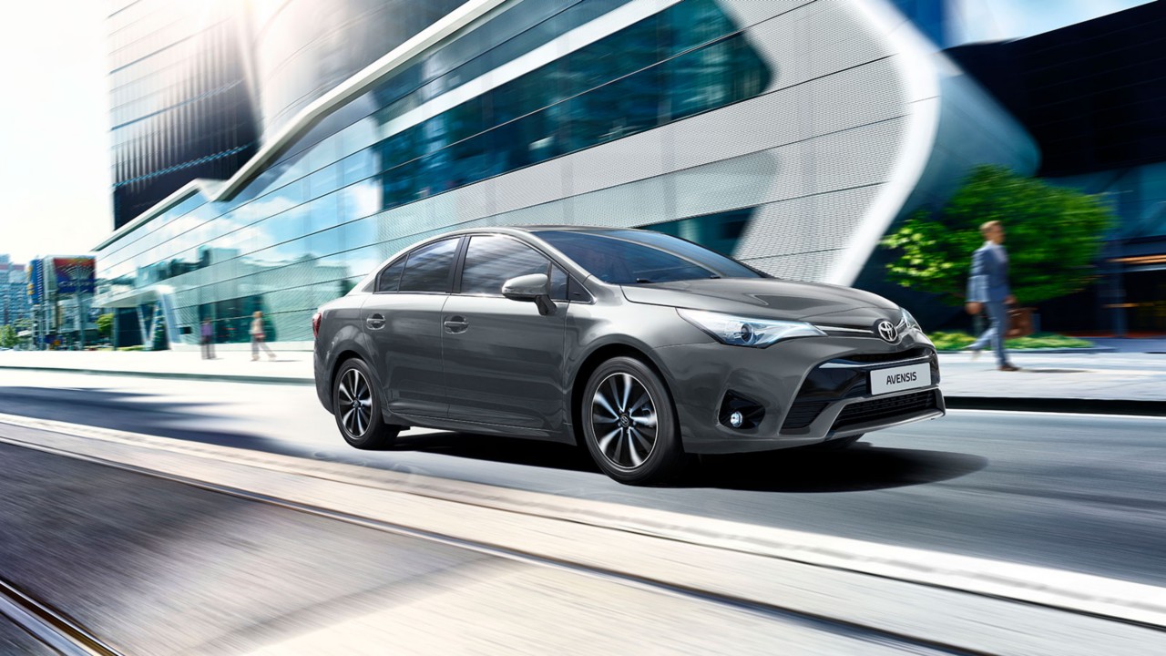 Toyota Avensis gris
