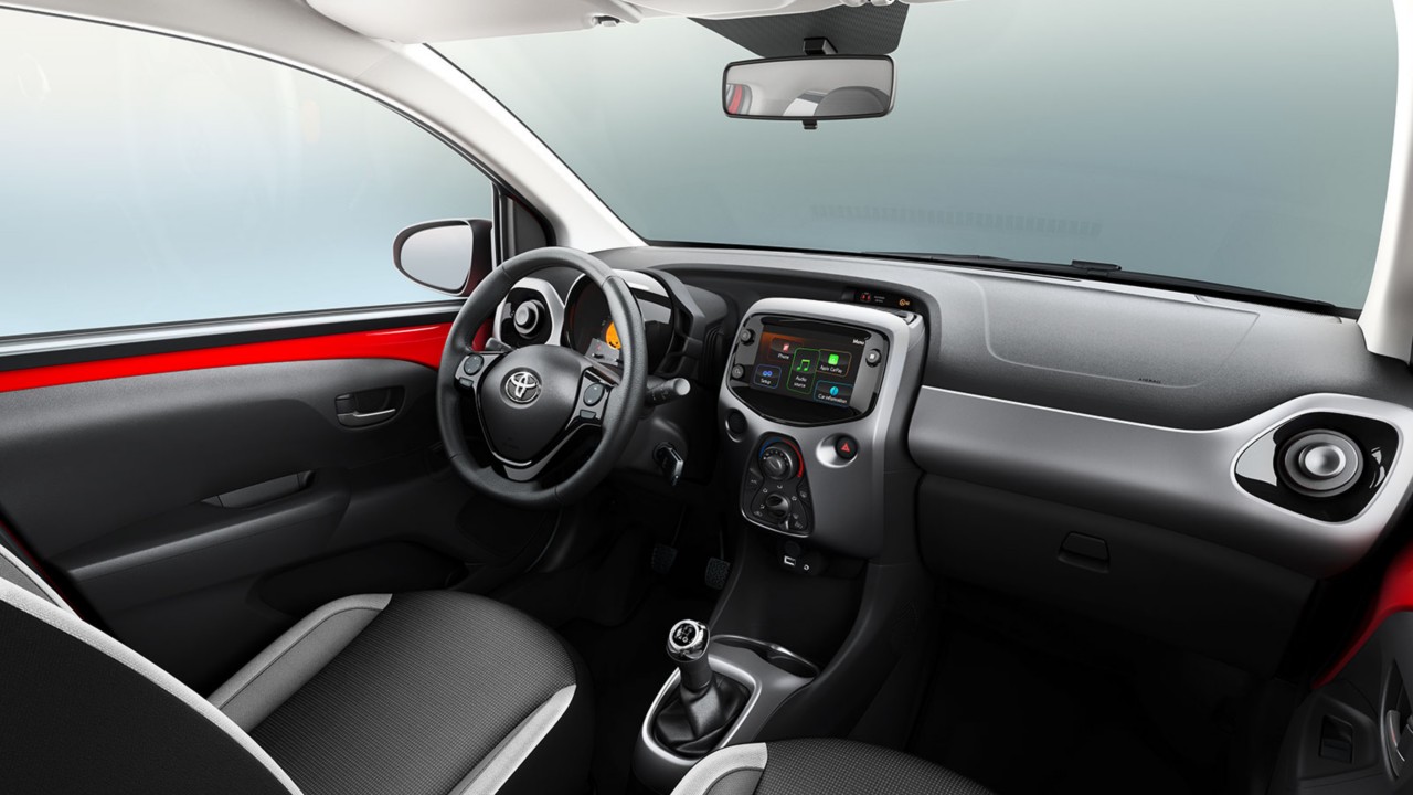 Interior de Toyota Aygo 