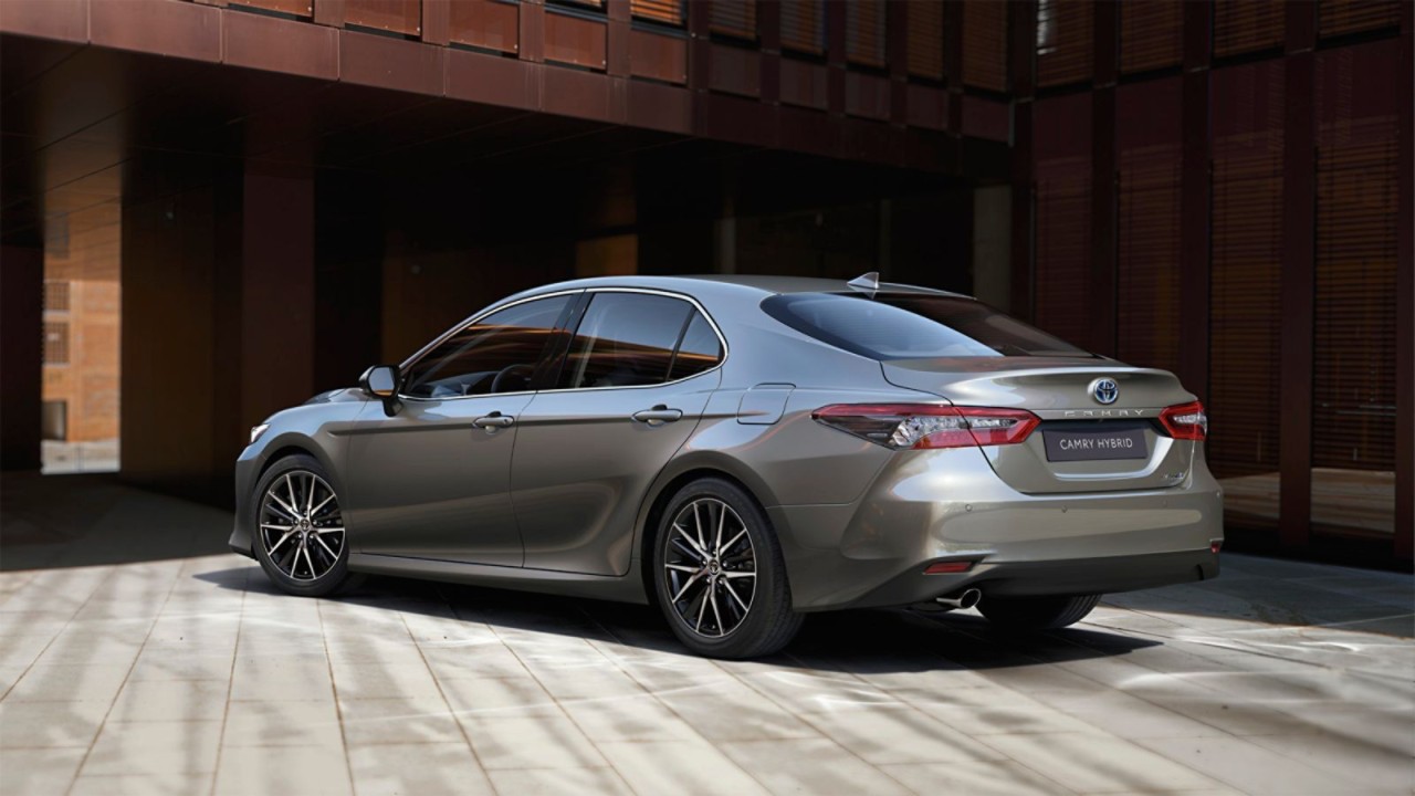 toyota-camry-2021-gallery-04
