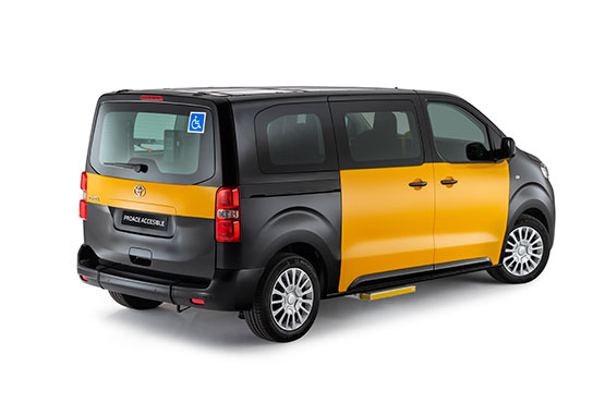 Taxi Toyota adaptado para discapacitados