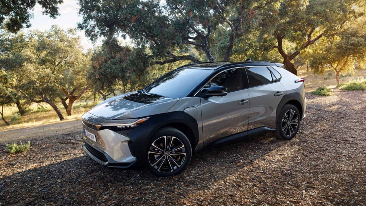 Toyota bZ4X foto 1