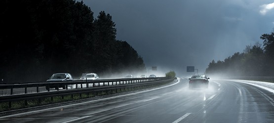 Como evitar el aquaplaning de un coche