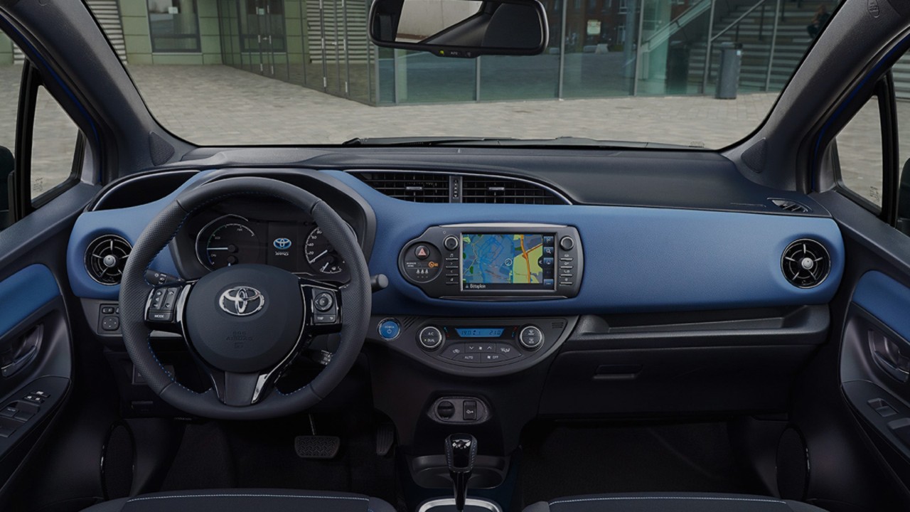 Cómo programar una ruta en Toyota Touch 2