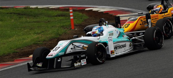 Formula 3- Nick Cassidy ganador del Gran Premio de Nueva Zelanda (2015)