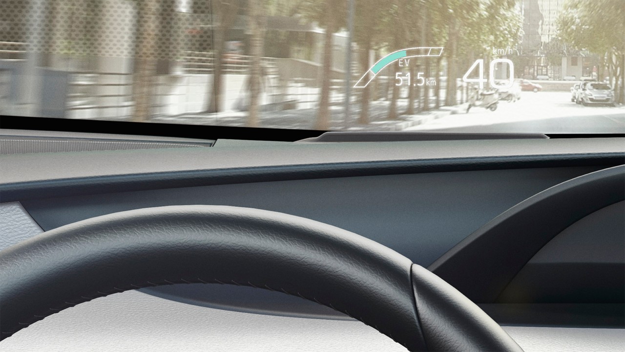 The Head Up Display is positioned clearly at the base of the windscreen