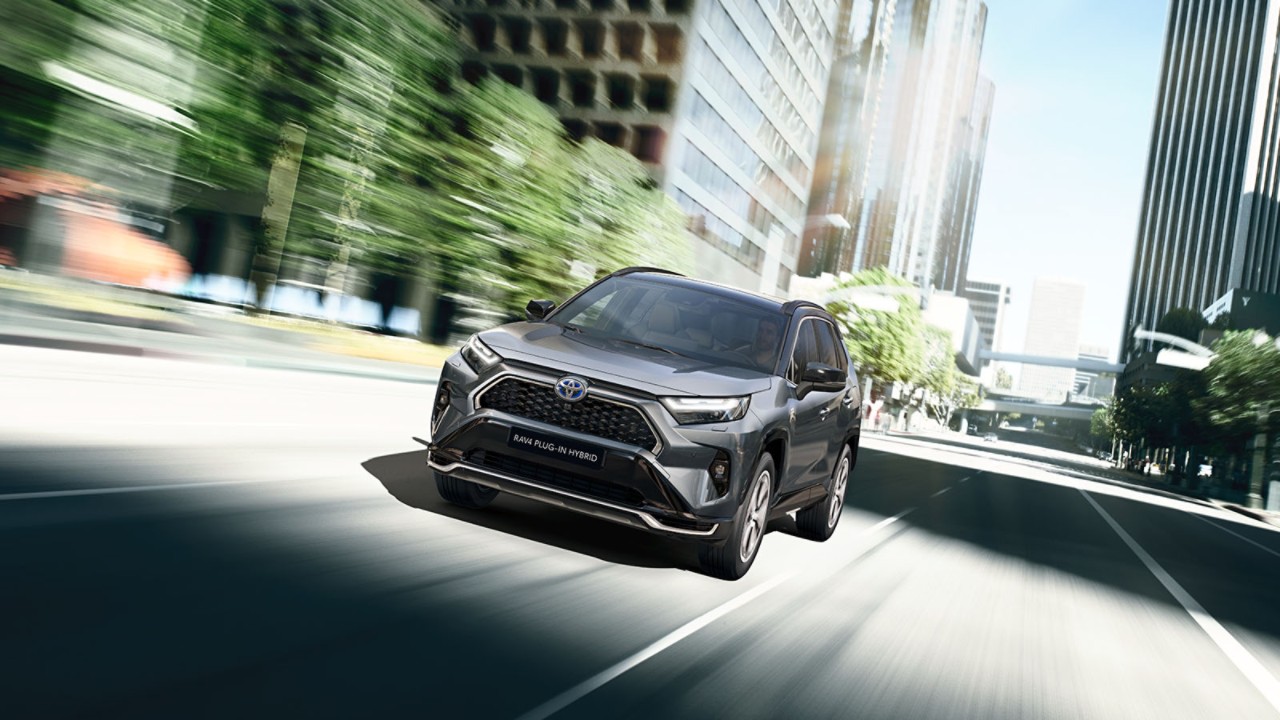ahorro-hibrido-enchufable-toyota