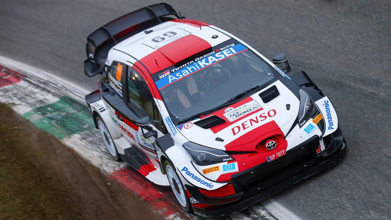 Cómo preparar un coche de rally